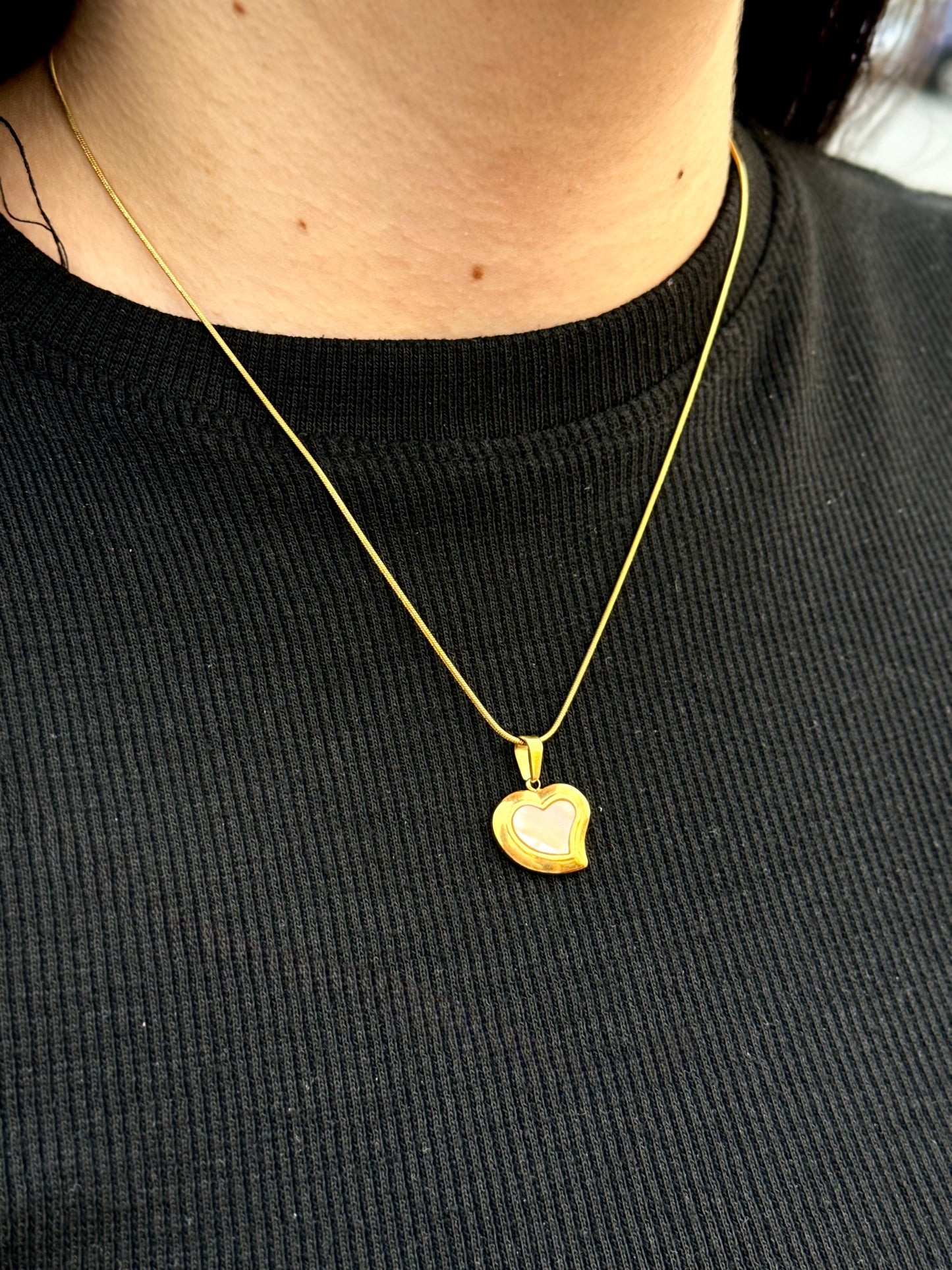 Golden Mother‑of‑Pearl Heart Pendant Necklace