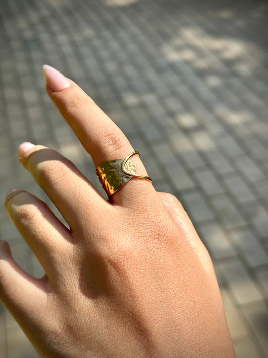 Hammered Shield Ring — Adjustable
