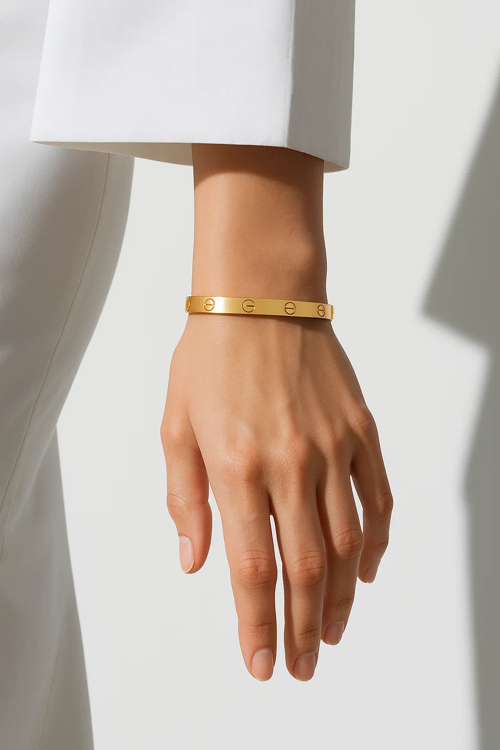 Elegant Gold Bangle Bracelet